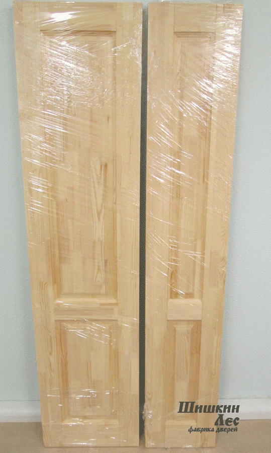 Два полотна из массива сосны, из переклееного бессучкового бруска