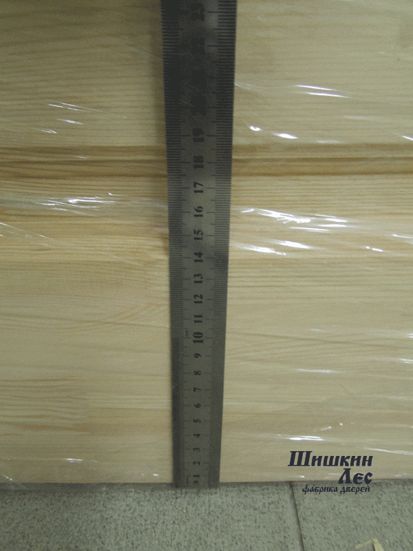 Ширина нижней обвязки сделана шире и составляет 145 мм. Линейкой показано.