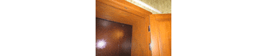 Вторая входная дверь модели НЕВА с зашивкой междверного пространства столярным щитом.