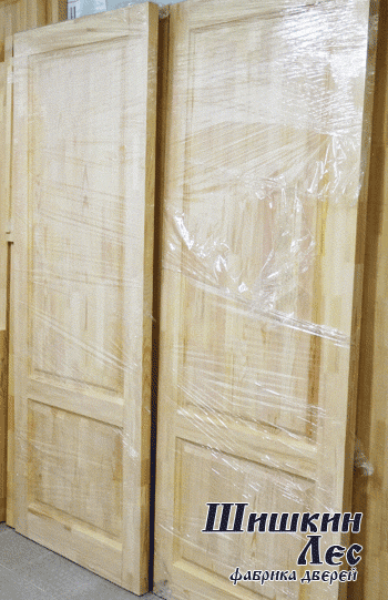 Межкомнатные двери КЛАССИКА упакованные в стретч-плёнку.