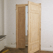Деревянная межкомнатная дверь из массива сосны 
