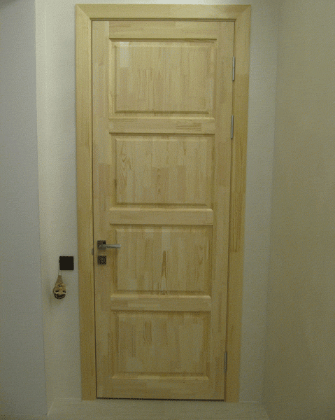 Представлена деревянная дверь под покраску в нестандартном размере. Модель Псков. 